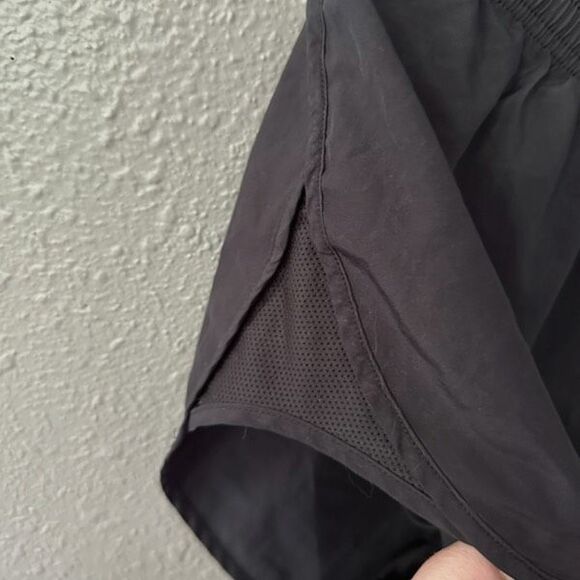 Nike Women’s Dri-FIT Tempo Running Shorts Black Size Medium With Pocket Liner - Picture 3 of 11